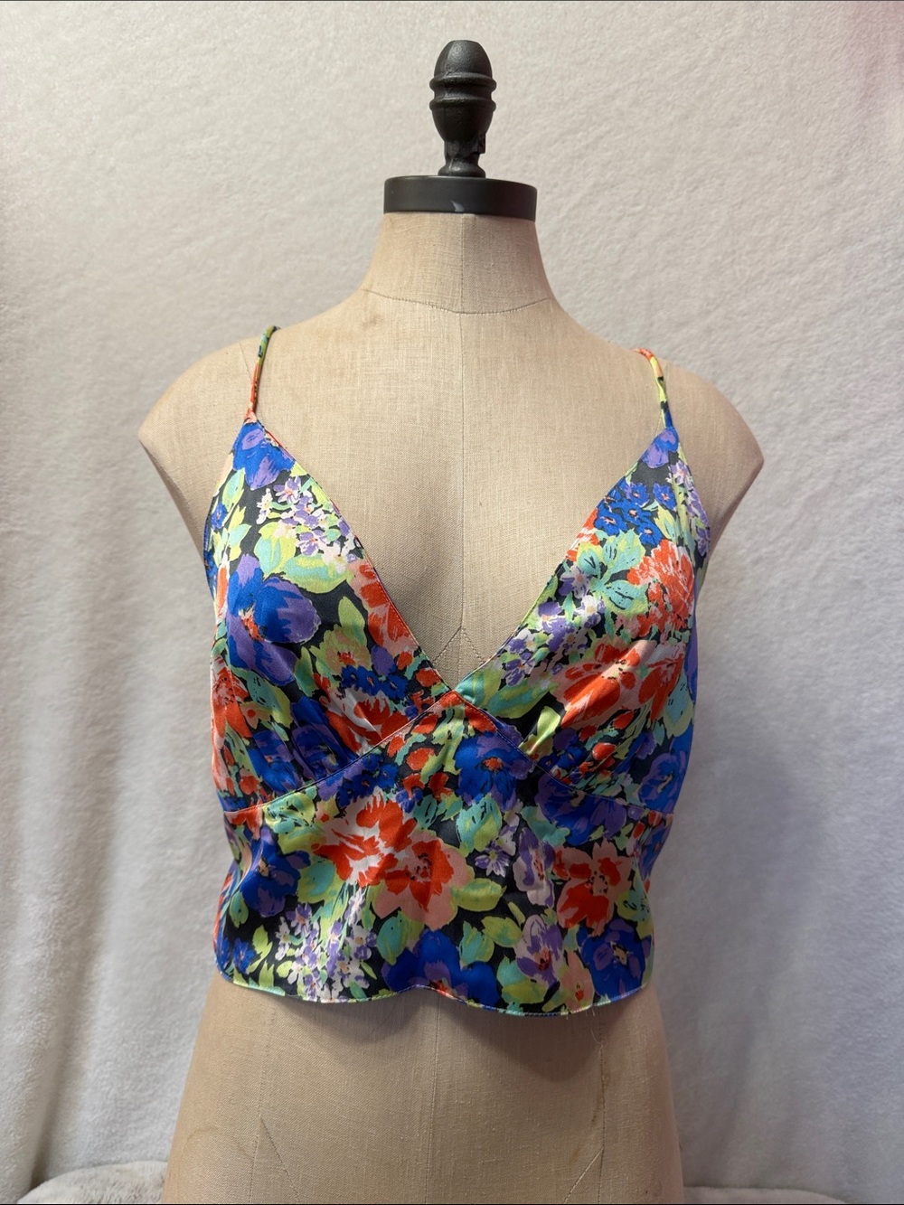 NWT Onlayla String Crop Top